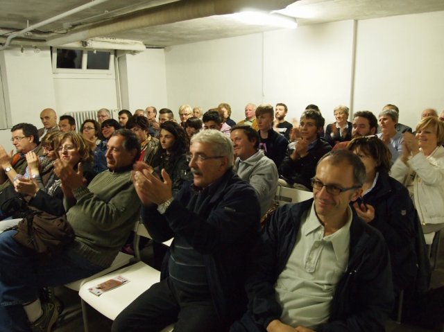 le person dij partigian 25 aprile 2014 - pubblico allo spettacolo dei macap foto di franco brunetta-1067x800